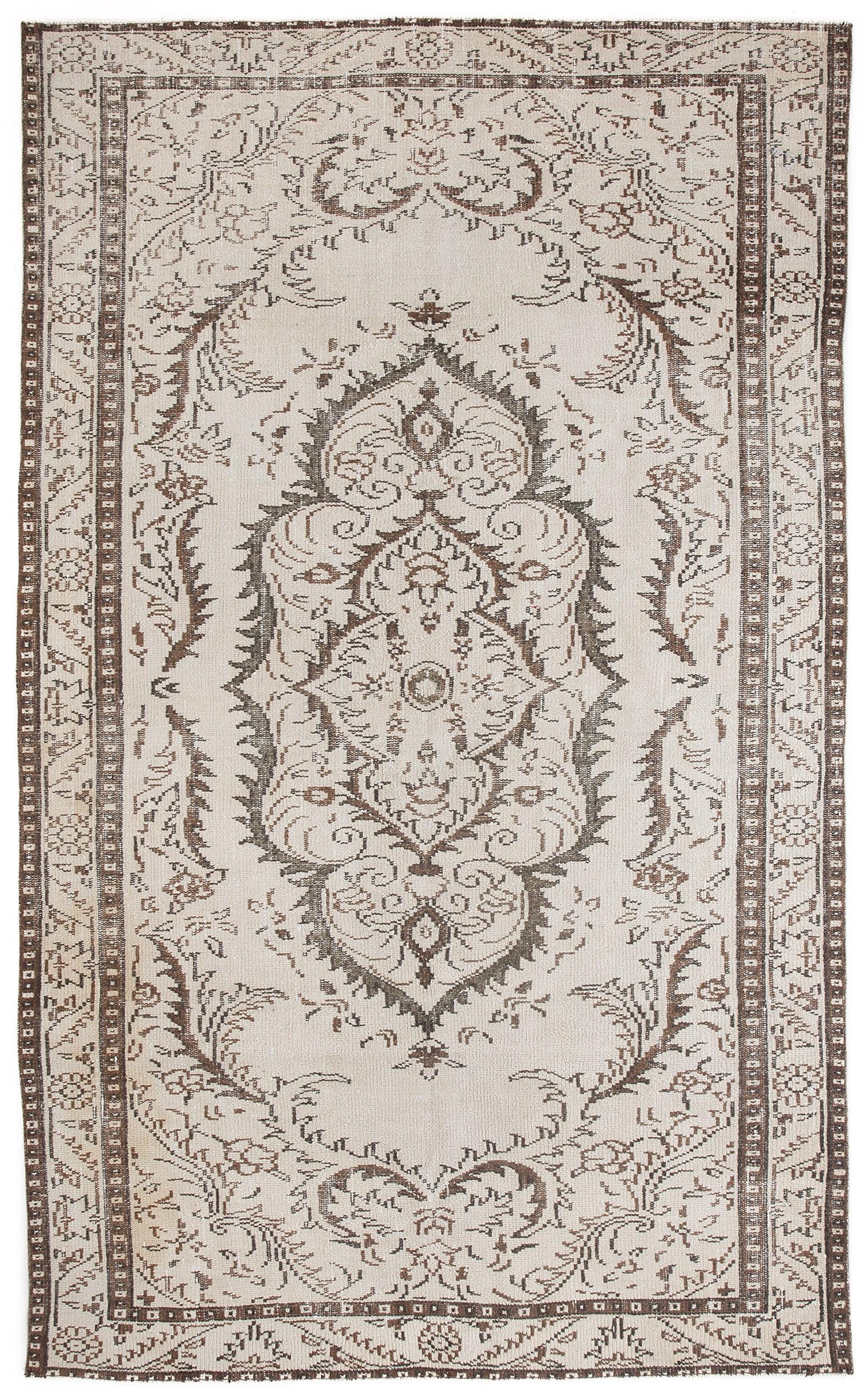 Neane - Vintage Medallion Rug - 5'7 X 9'4