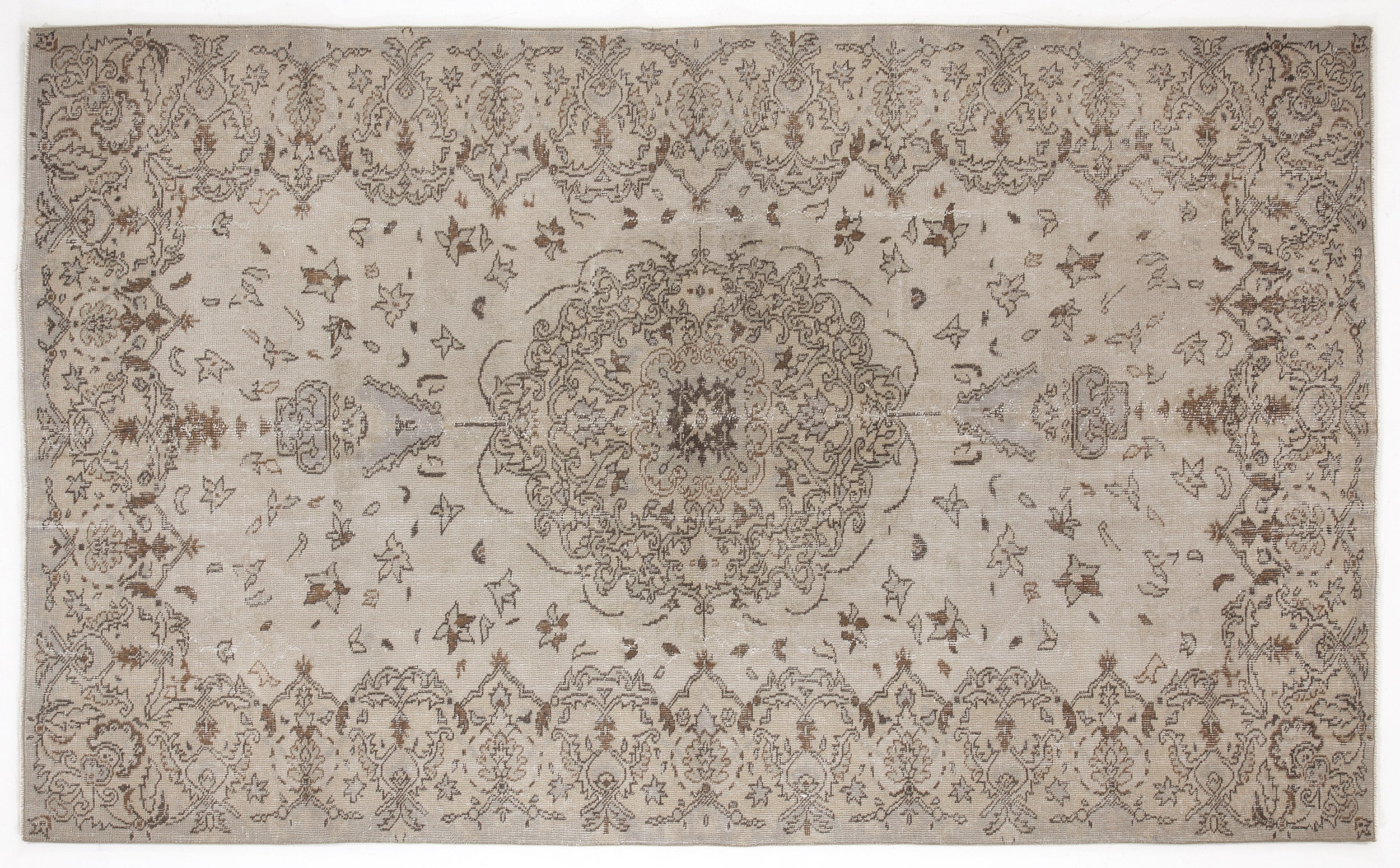 Sifana - Vintage Medallion Rug - 5'10 X 9'7