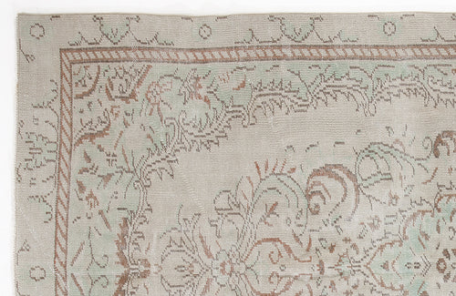 Load image 1 in gallery view. Diviis - Vintage Medallion Rug - 5'2 X 9'5