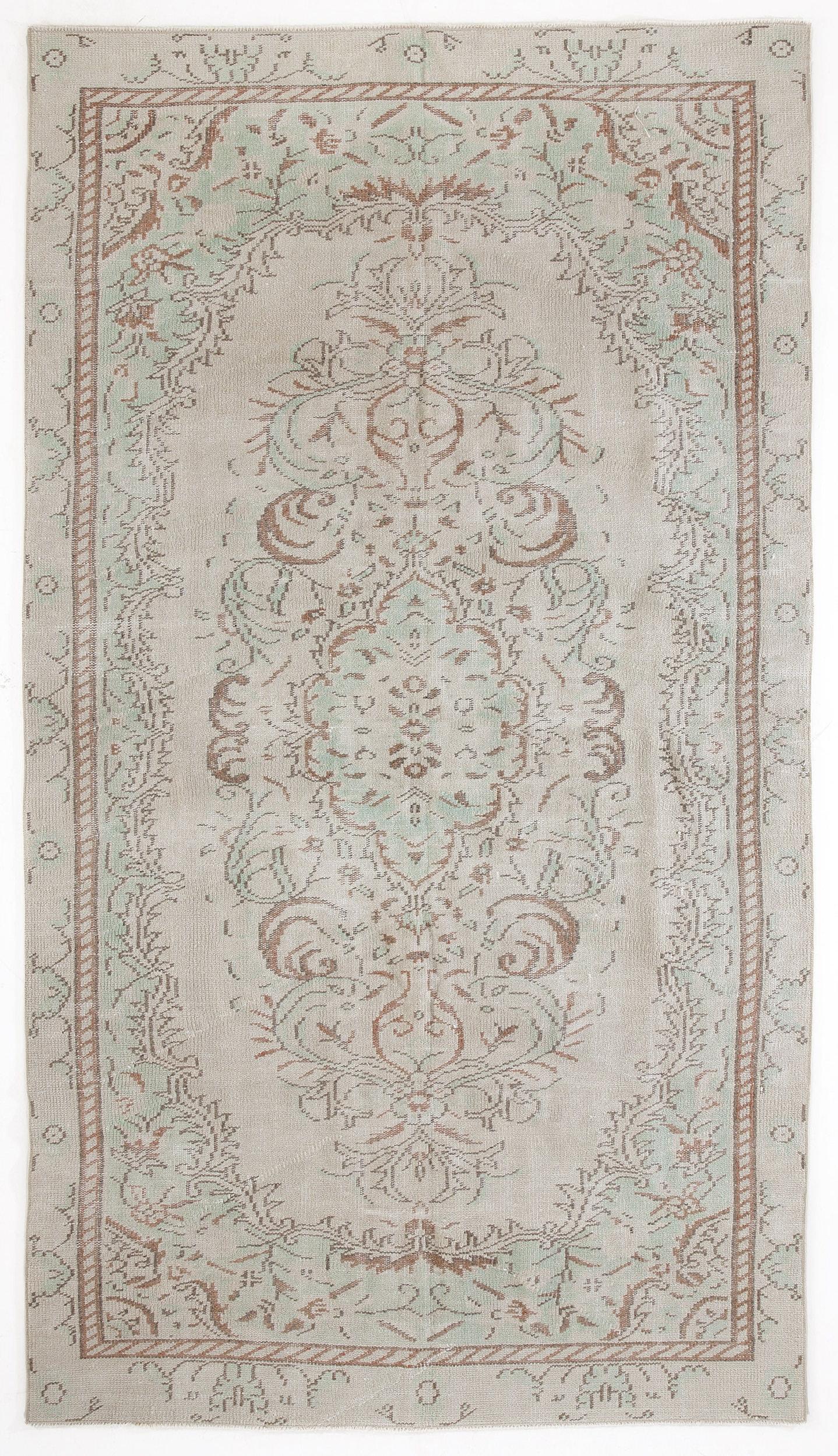 Diviis - Vintage Medallion Rug - 5'2 X 9'5