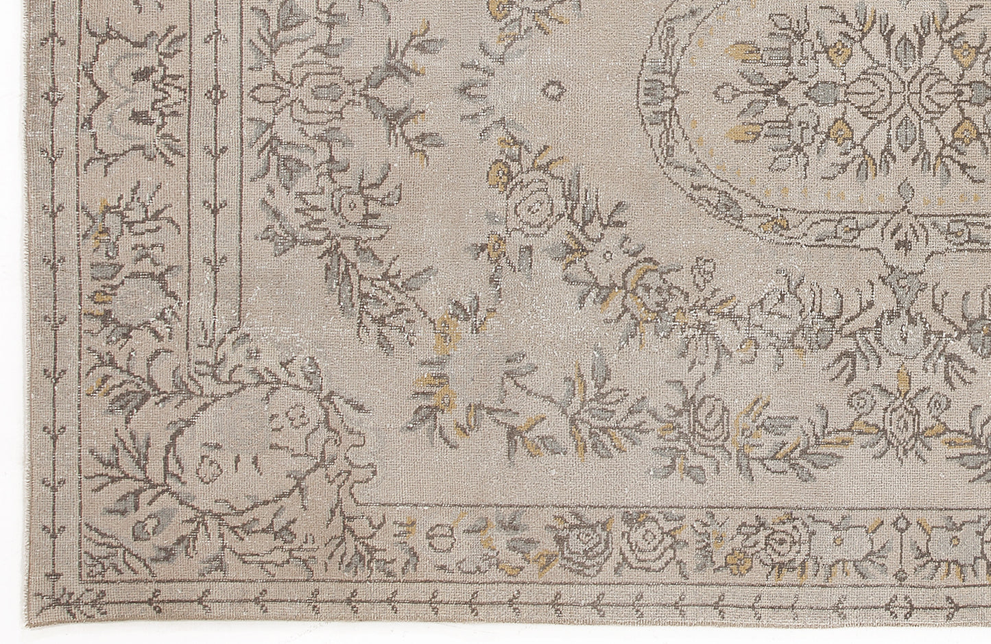 Brita - Vintage Medallion Rug - 5'9 X 9'5