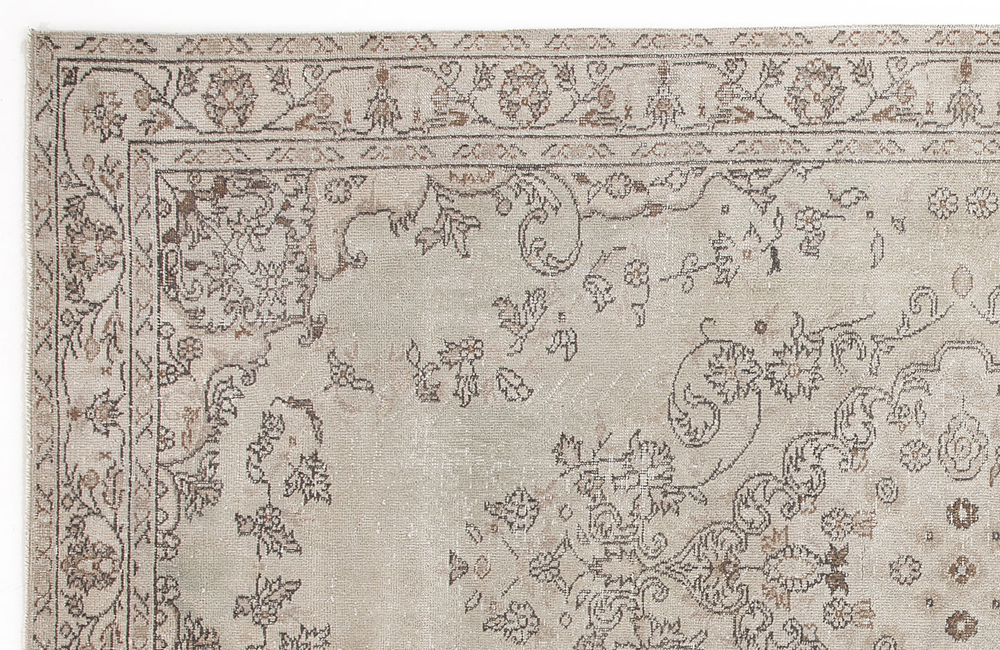 Nelous - Vintage Medallion Rug - 5'7 X 9'11