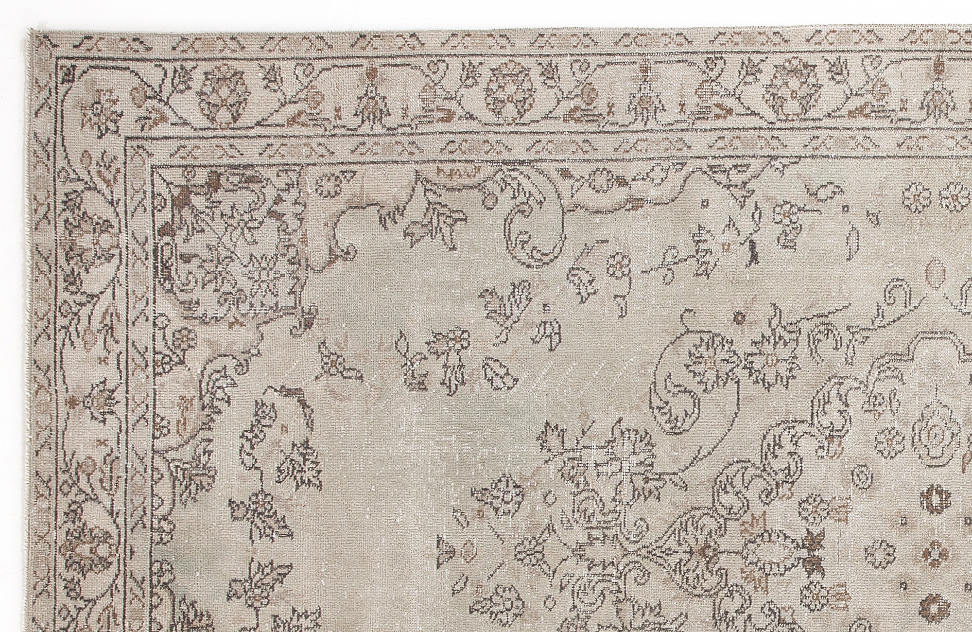 Nelous - Vintage Medallion Rug - 5'7 X 9'11
