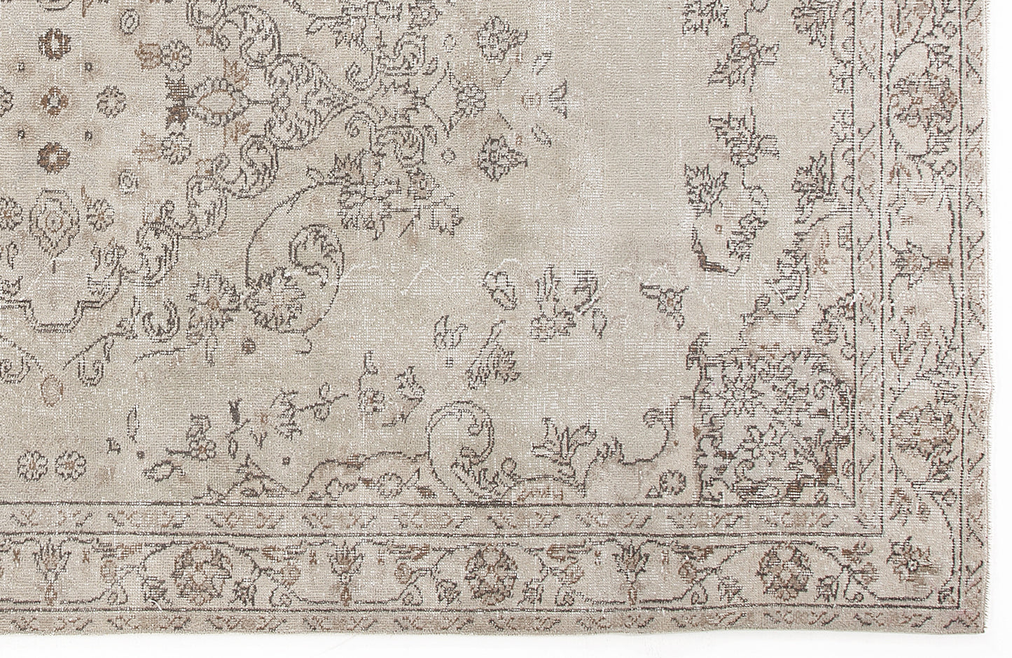 Nelous - Vintage Medallion Rug - 5'7 X 9'11