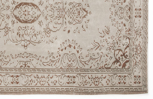 Load image 1 in gallery view. Basada - Vintage Medallion Rug - 5'9 X 8'8