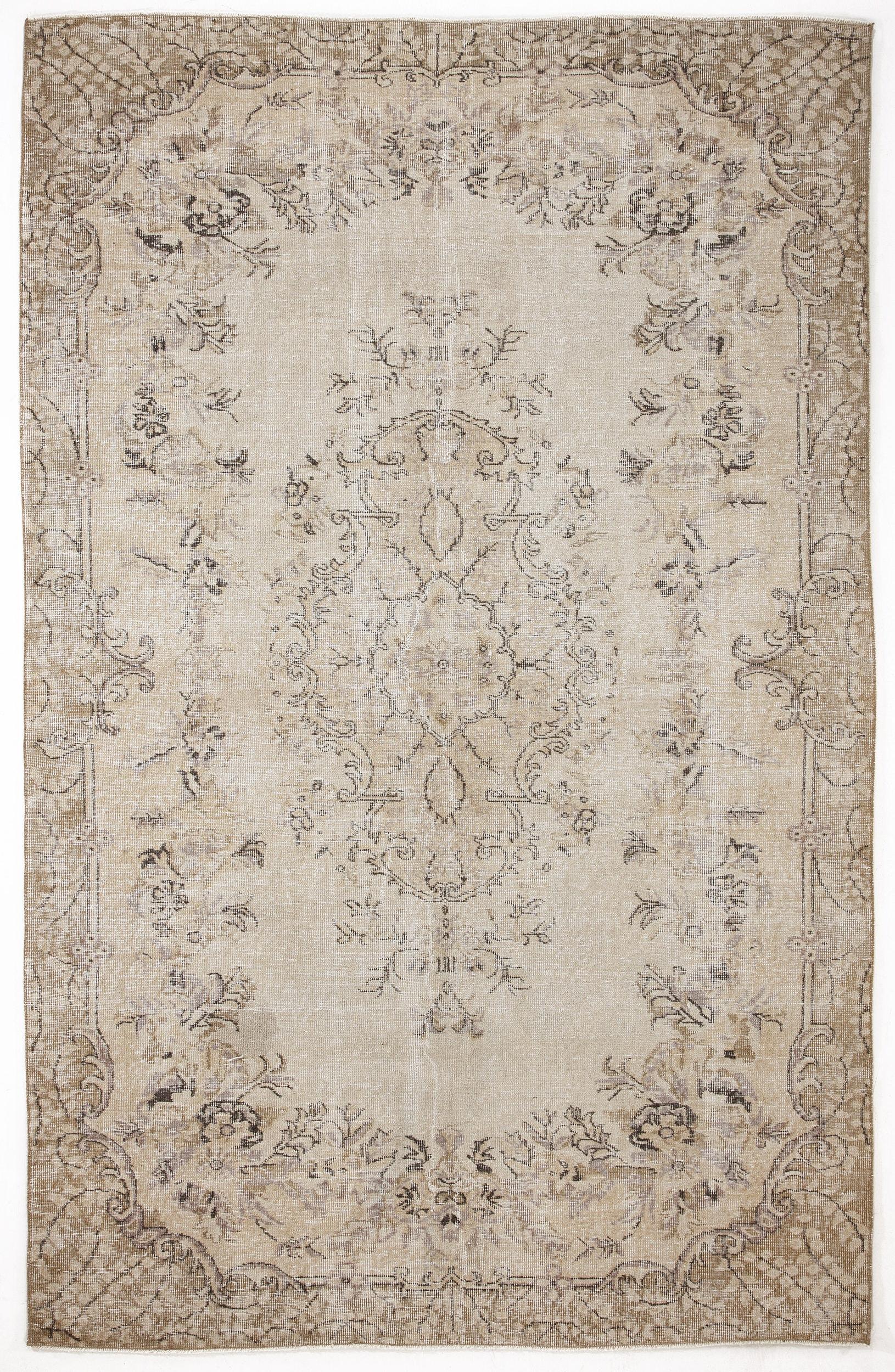 Magira - Vintage Medallion Rug - 6'2 X 9'9
