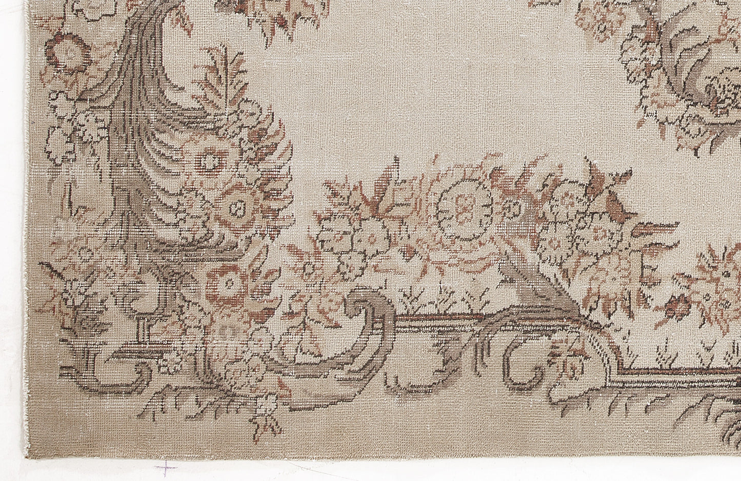 Thama - Vintage Medallion Rug - 5'7 X 9'10