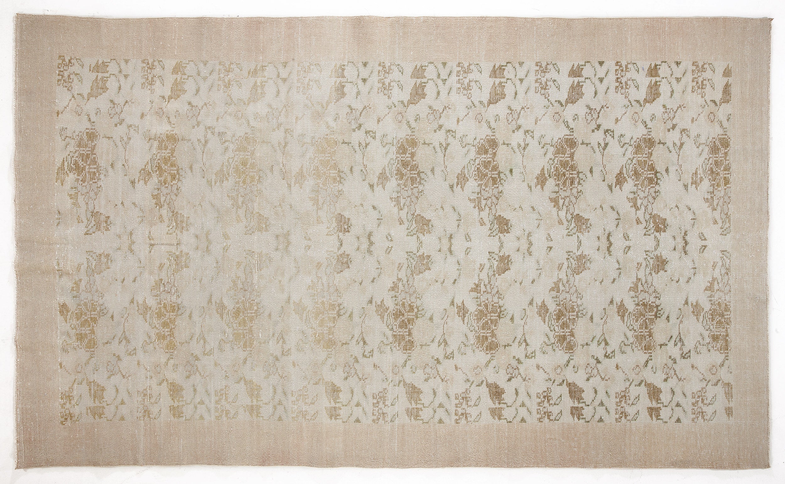 Bumeix - Vintage Floral Rug - 6'2 X 10'4