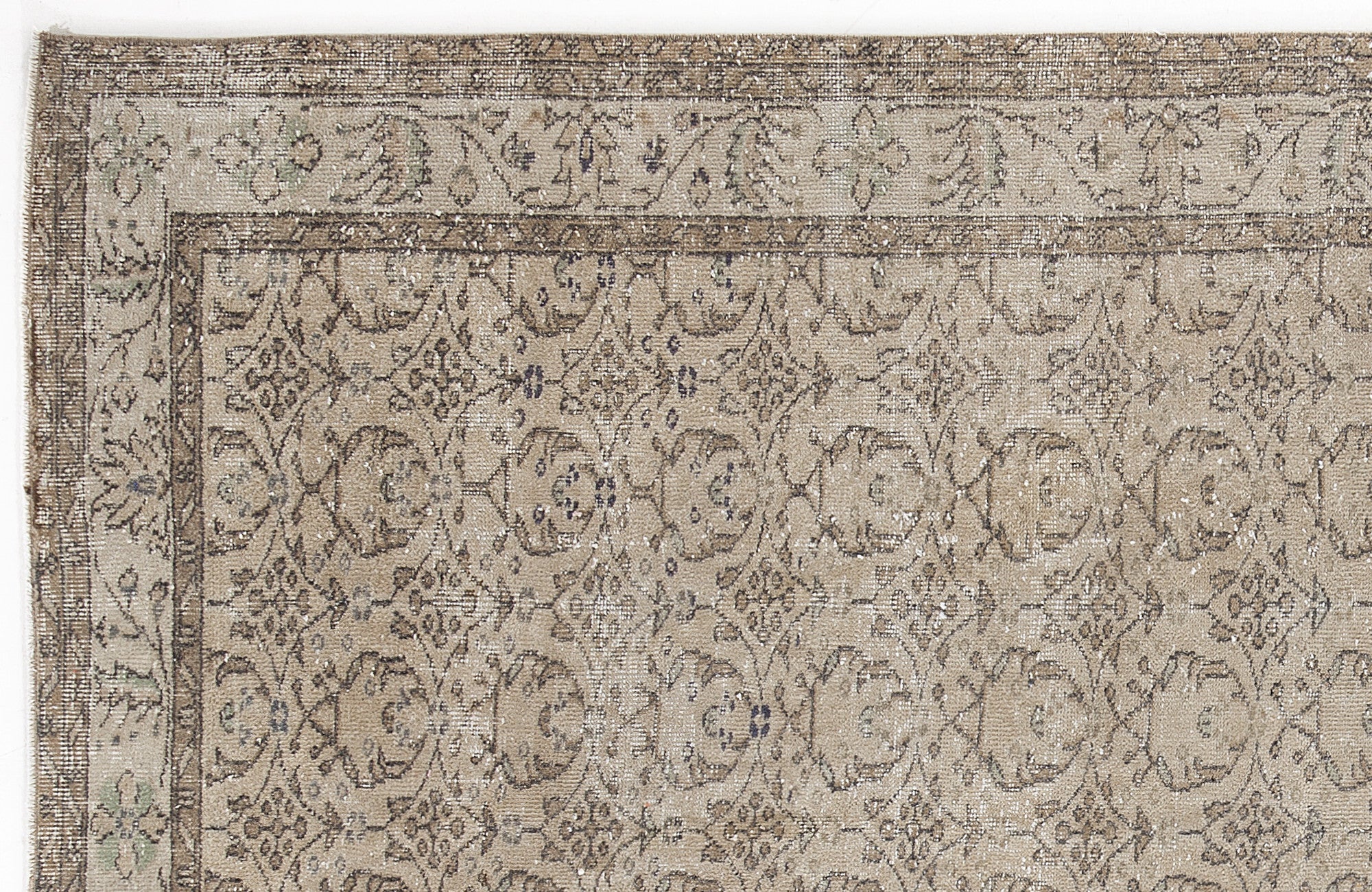 Kakora - Vintage Floral Rug - 5'7 X 9'3