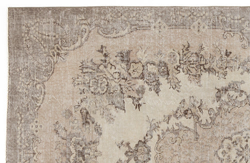 Load image 1 in gallery view. Slidaan - Vintage Medallion Rug - 5'8 X 9'2