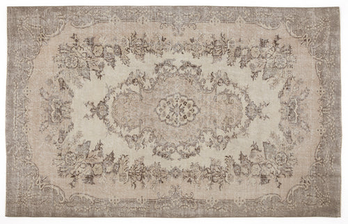 Load image 1 in gallery view. Slidaan - Vintage Medallion Rug - 5'8 X 9'2