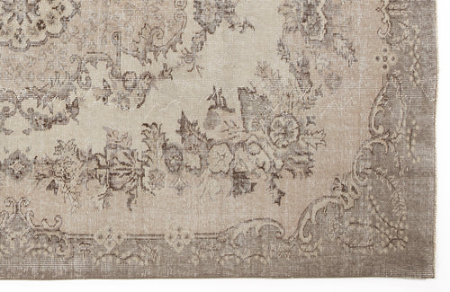Load image 1 in gallery view. Slidaan - Vintage Medallion Rug - 5'8 X 9'2