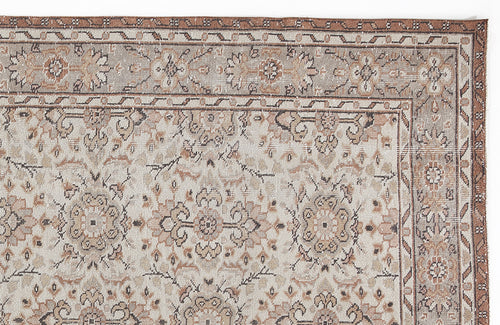 Load image 1 in gallery view. Slina - Vintage Floral Rug - 5'7 X 9'3