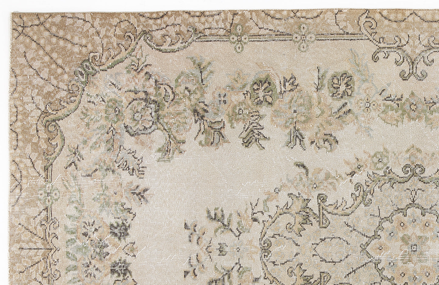 Kaloel - Vintage Medallion Rug - 5'4 X 9'3