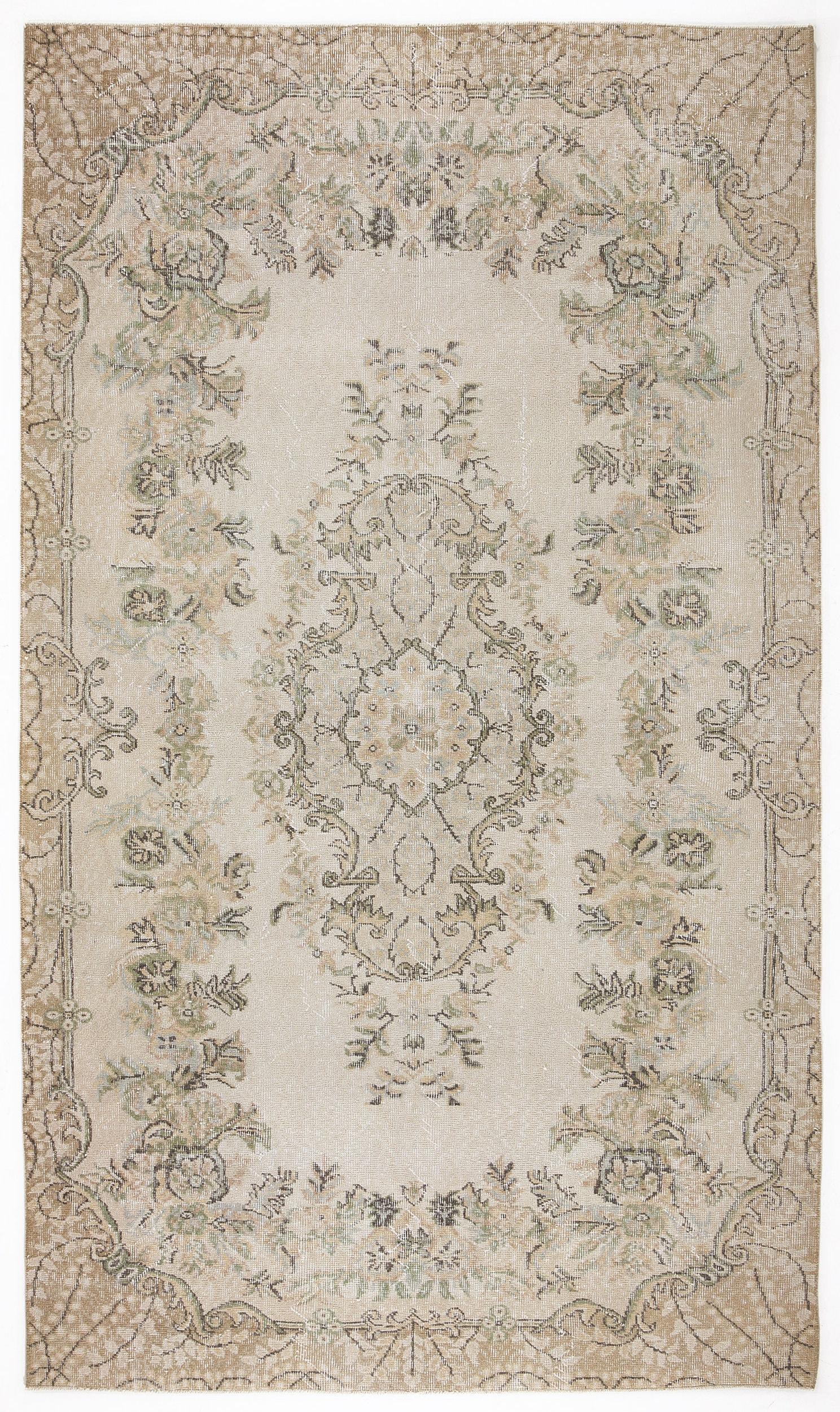 Kaloel - Vintage Medallion Rug - 5'4 X 9'3
