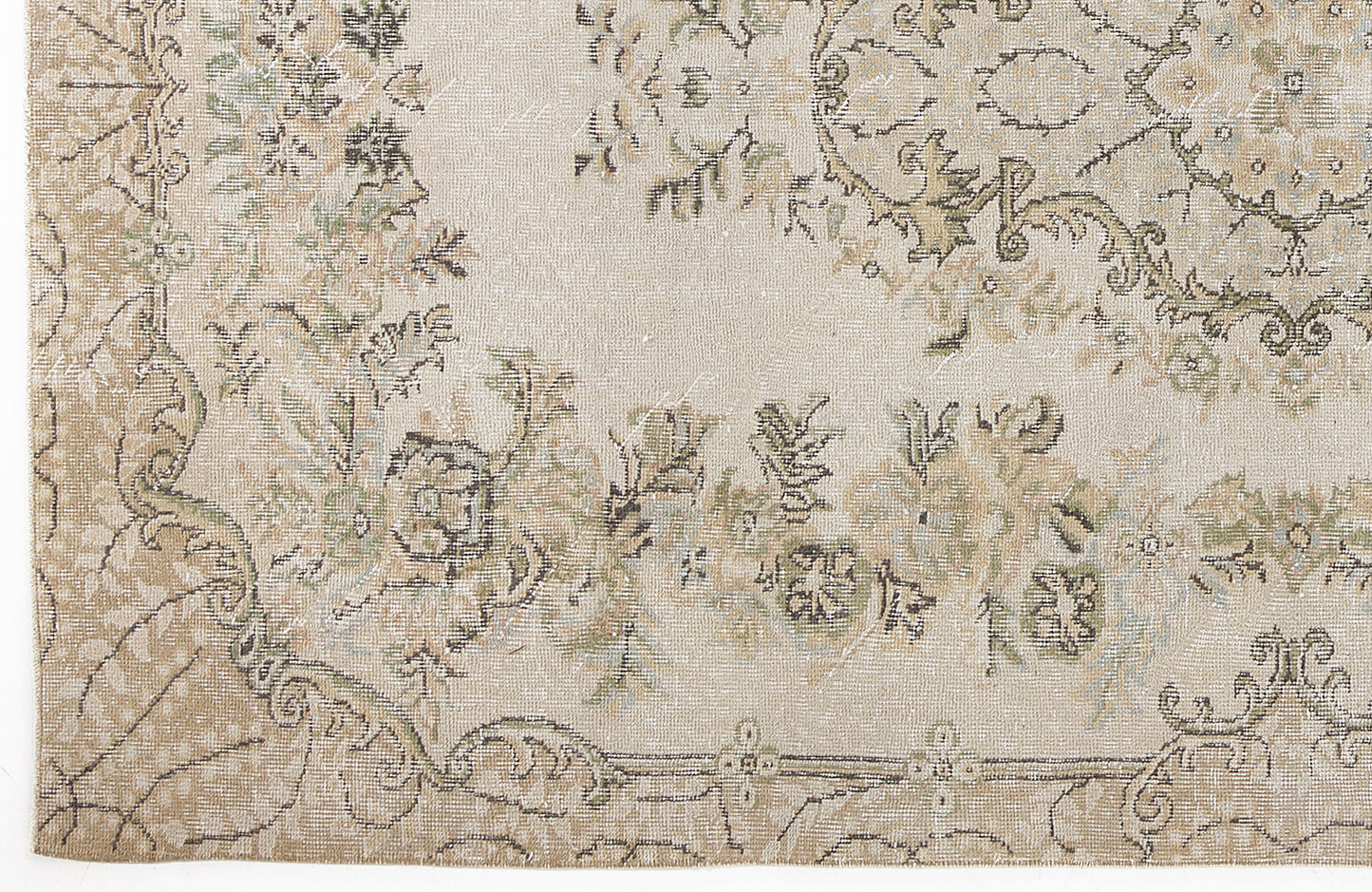 Kaloel - Vintage Medallion Rug - 5'4 X 9'3