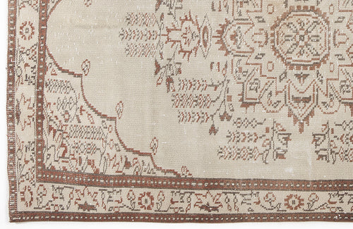 Load image 1 in gallery view. Riazia - Vintage Medallion Rug - 5'1 X 8'7
