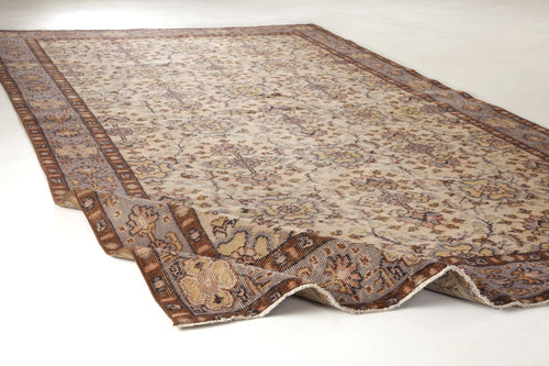 Load image 1 in gallery view. Faane - Vintage Floral Rug - 5'3 X 9'5