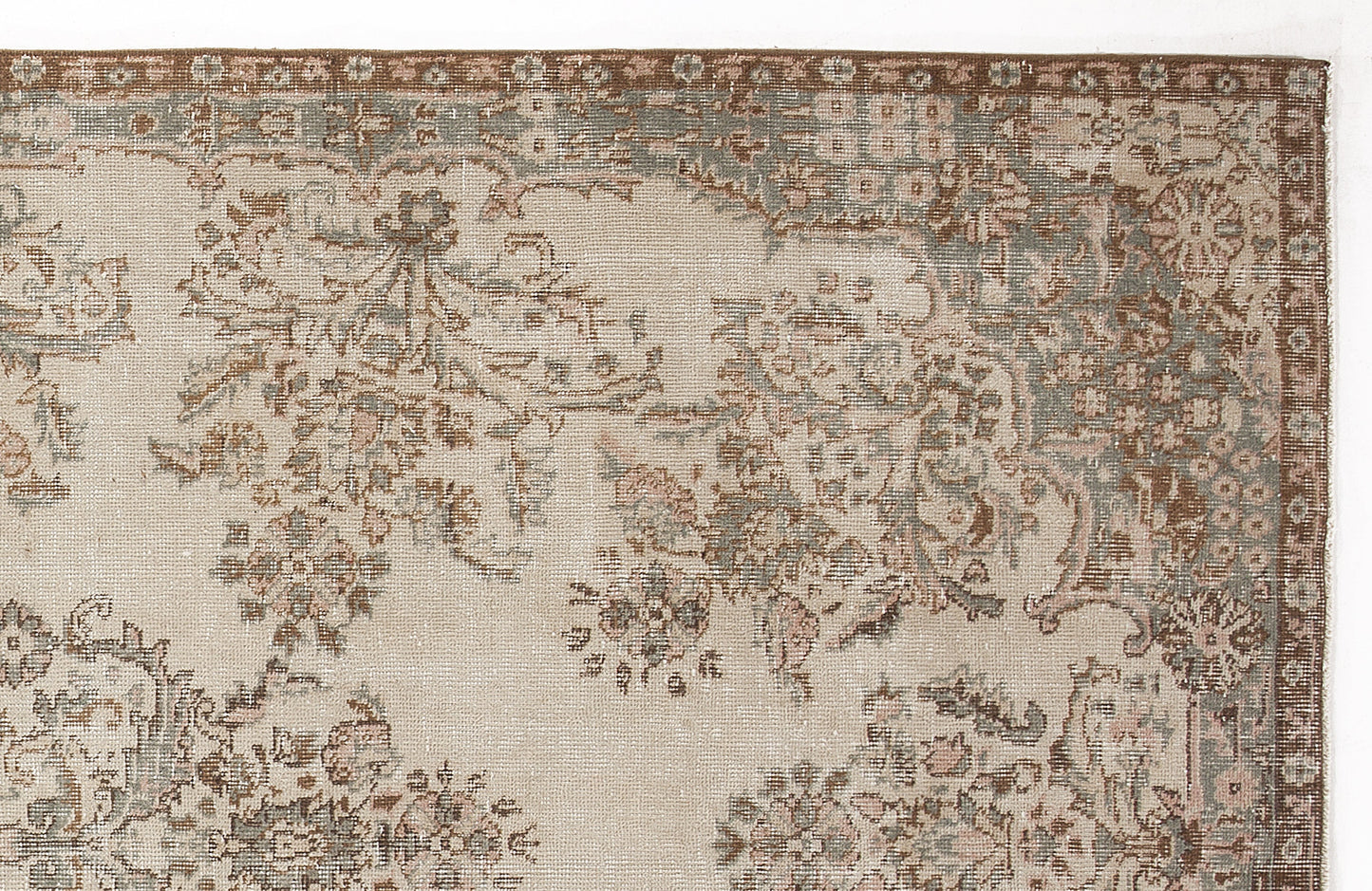 Trien - Vintage Medallion Rug - 5'5 X 9'6