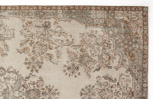 Load image 1 in gallery view. Trien - Vintage Medallion Rug - 5'5 X 9'6