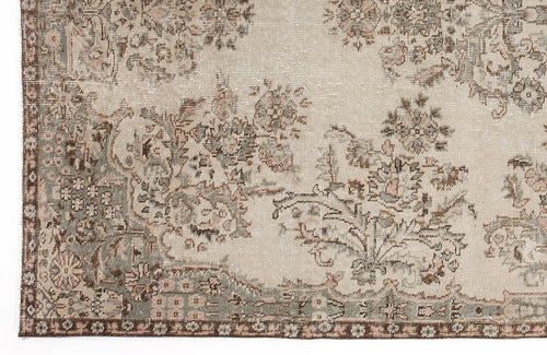 Load image 1 in gallery view. Trien - Vintage Medallion Rug - 5'5 X 9'6