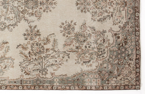 Load image 1 in gallery view. Trien - Vintage Medallion Rug - 5'5 X 9'6