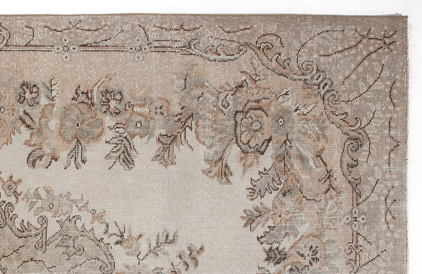 Beheil - Vintage Medallion Rug - 5'9 X 9'10