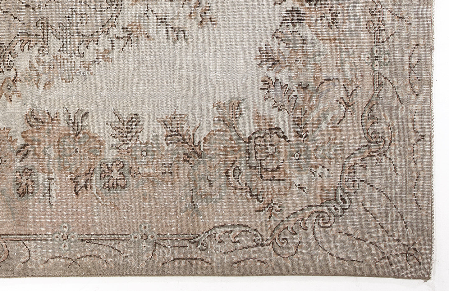 Beheil - Vintage Medallion Rug - 5'9 X 9'10