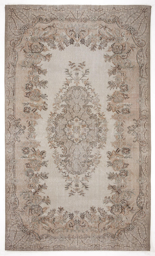 Load image 1 in gallery view. Beheil - Vintage Medallion Rug - 5'9 X 9'10