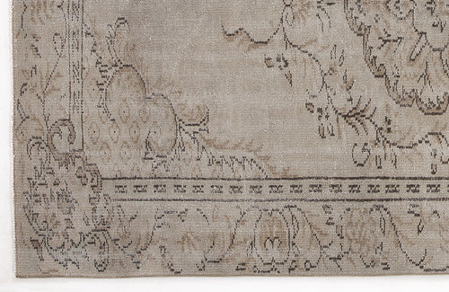 Load image 1 in gallery view. Fasana - Vintage Medallion Rug - 5'6 X 8'11