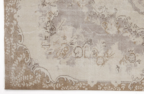 Load image 1 in gallery view. Slososa - Vintage Medallion Rug - 5'5 X 9'1