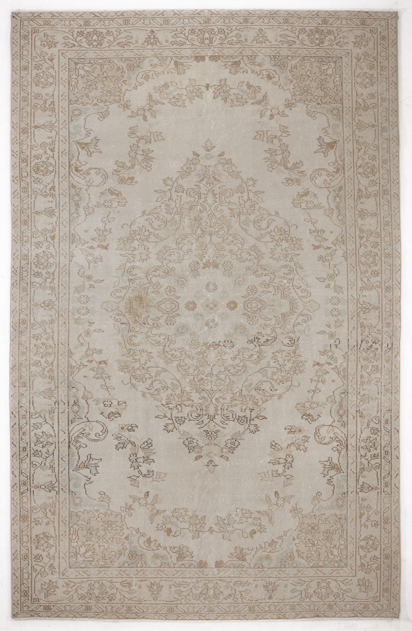 Shaeseta - Vintage Medallion Rug - 6'0 X 9'3