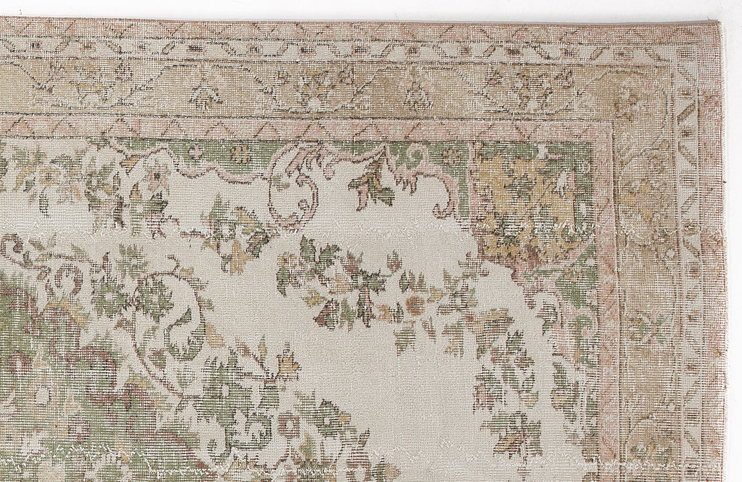 Bluta - Vintage Medallion Rug - 6'0 X 9'5