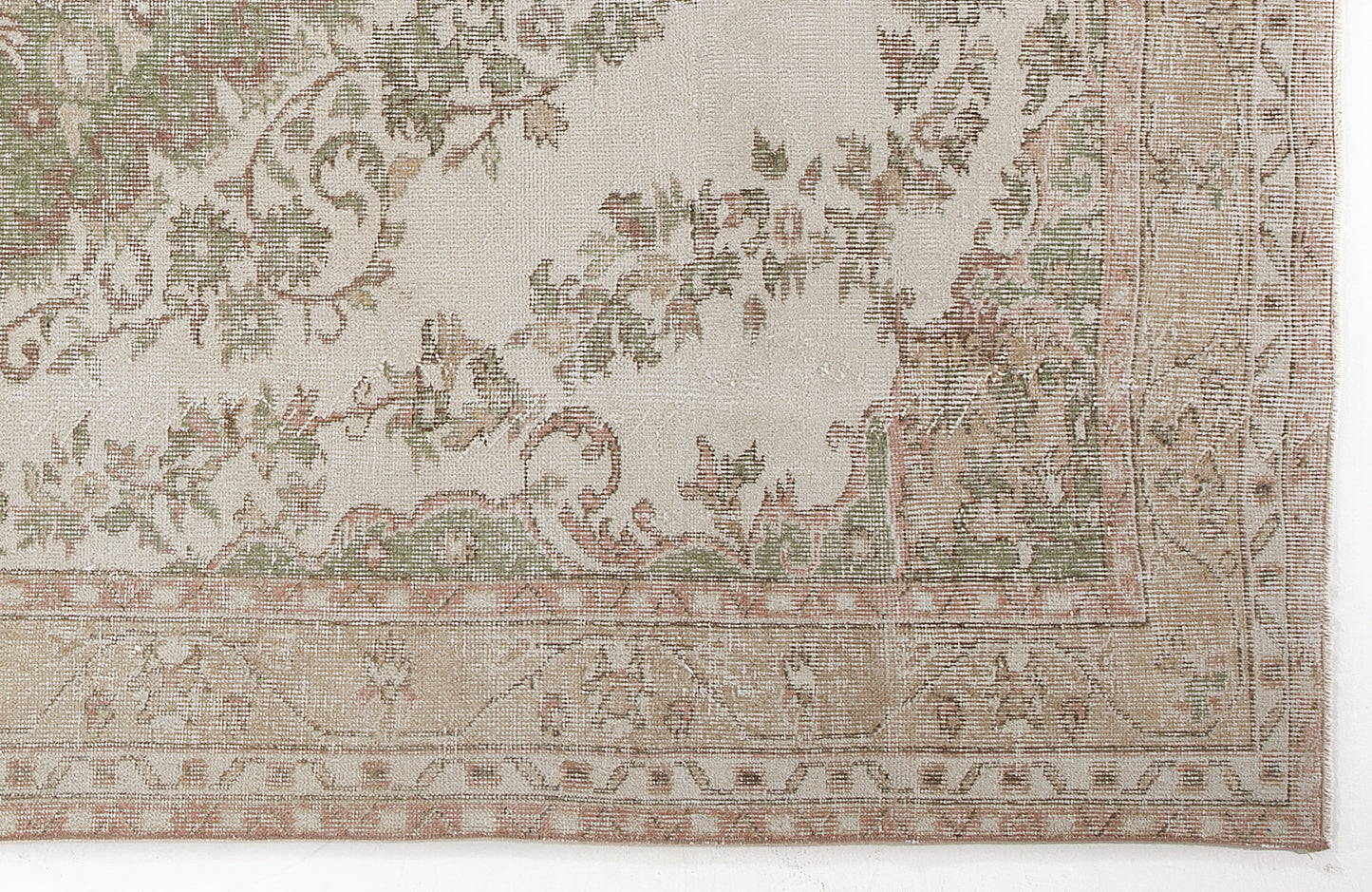 Bluta - Vintage Medallion Rug - 6'0 X 9'5
