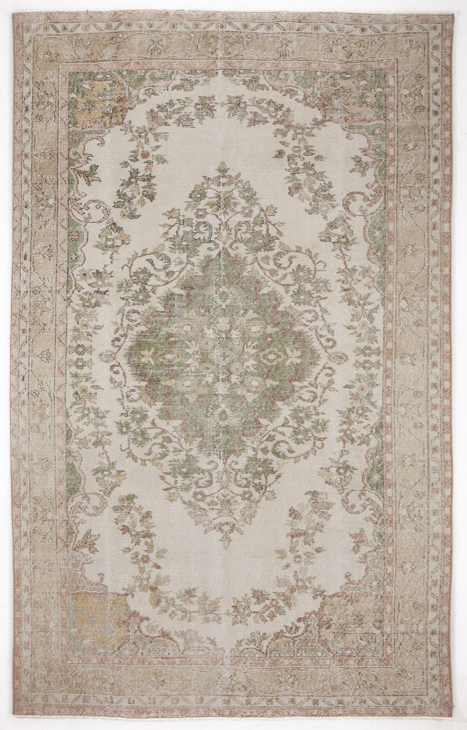 Bluta - Vintage Medallion Rug - 6'0 X 9'5