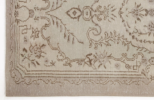 Load image 1 in gallery view. Turina - Vintage Medallion Rug - 4'10 X 8'8