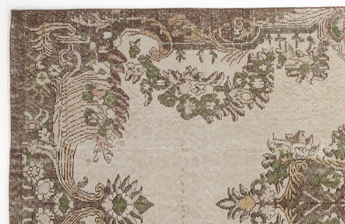 Load image 1 in gallery view. Crufeta - Vintage Medallion Rug - 5'7 X 10'2