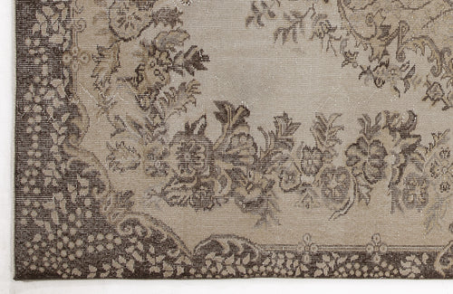 Load image 1 in gallery view. Neuma - Vintage Medallion Rug - 5'9 X 9'11