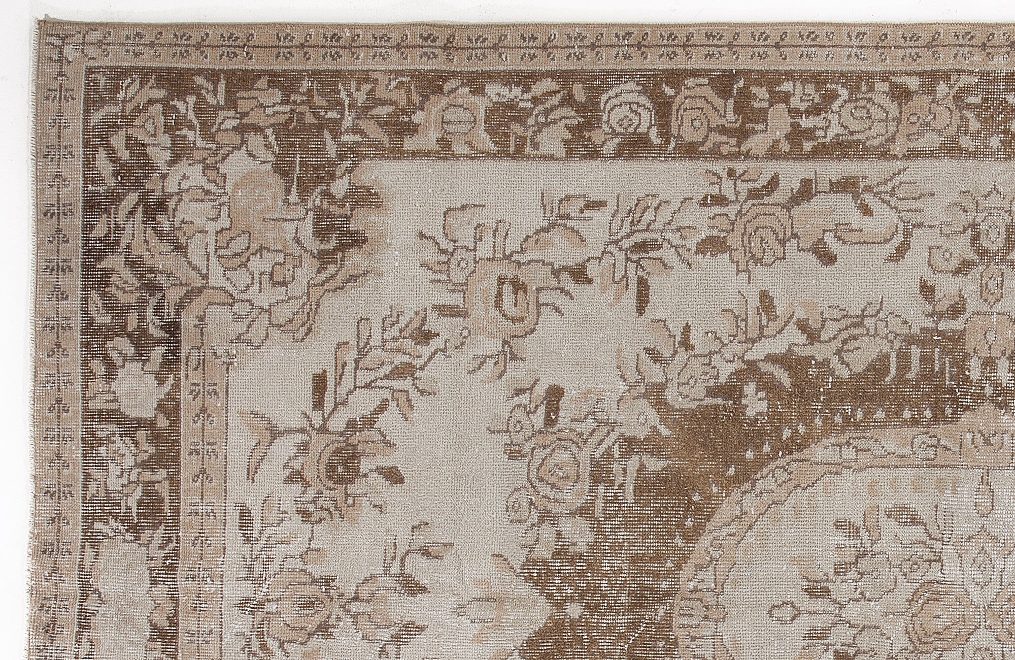 Copoar - Vintage Medallion Rug - 5'7 X 9'4