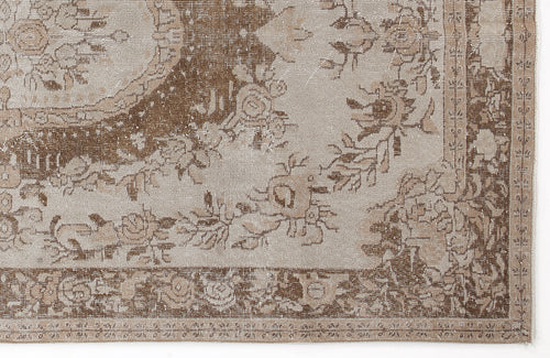 Load image 1 in gallery view. Copoar - Vintage Medallion Rug - 5'7 X 9'4