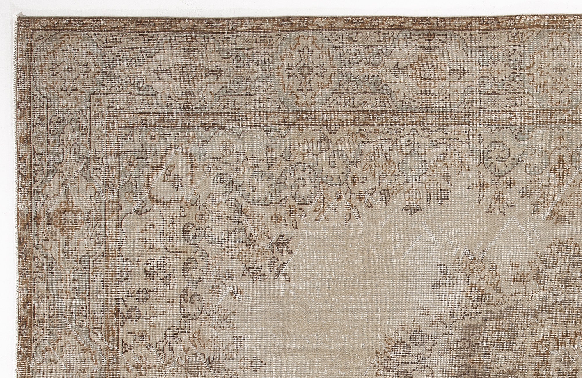 Pauta - Vintage Medallion Rug - 5'8 X 9'3