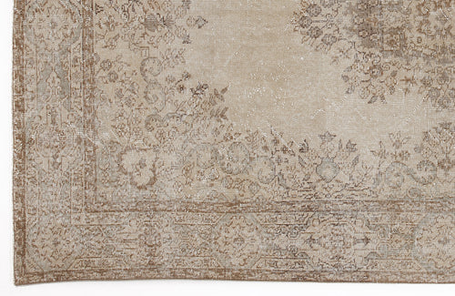 Load image 1 in gallery view. Pauta - Vintage Medallion Rug - 5'8 X 9'3