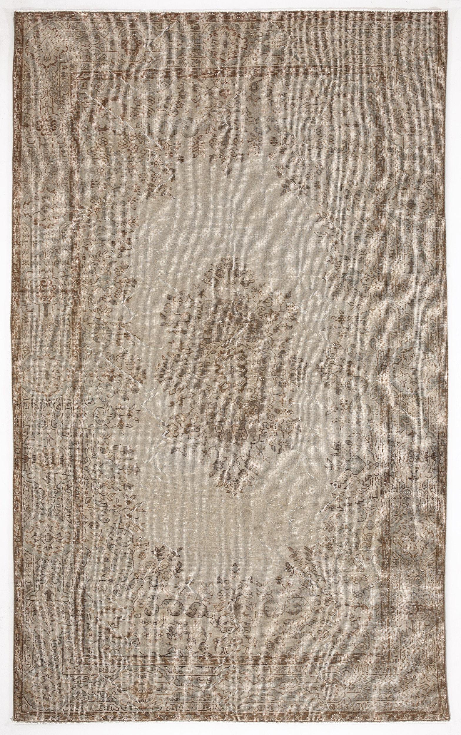 Pauta - Vintage Medallion Rug - 5'8 X 9'3