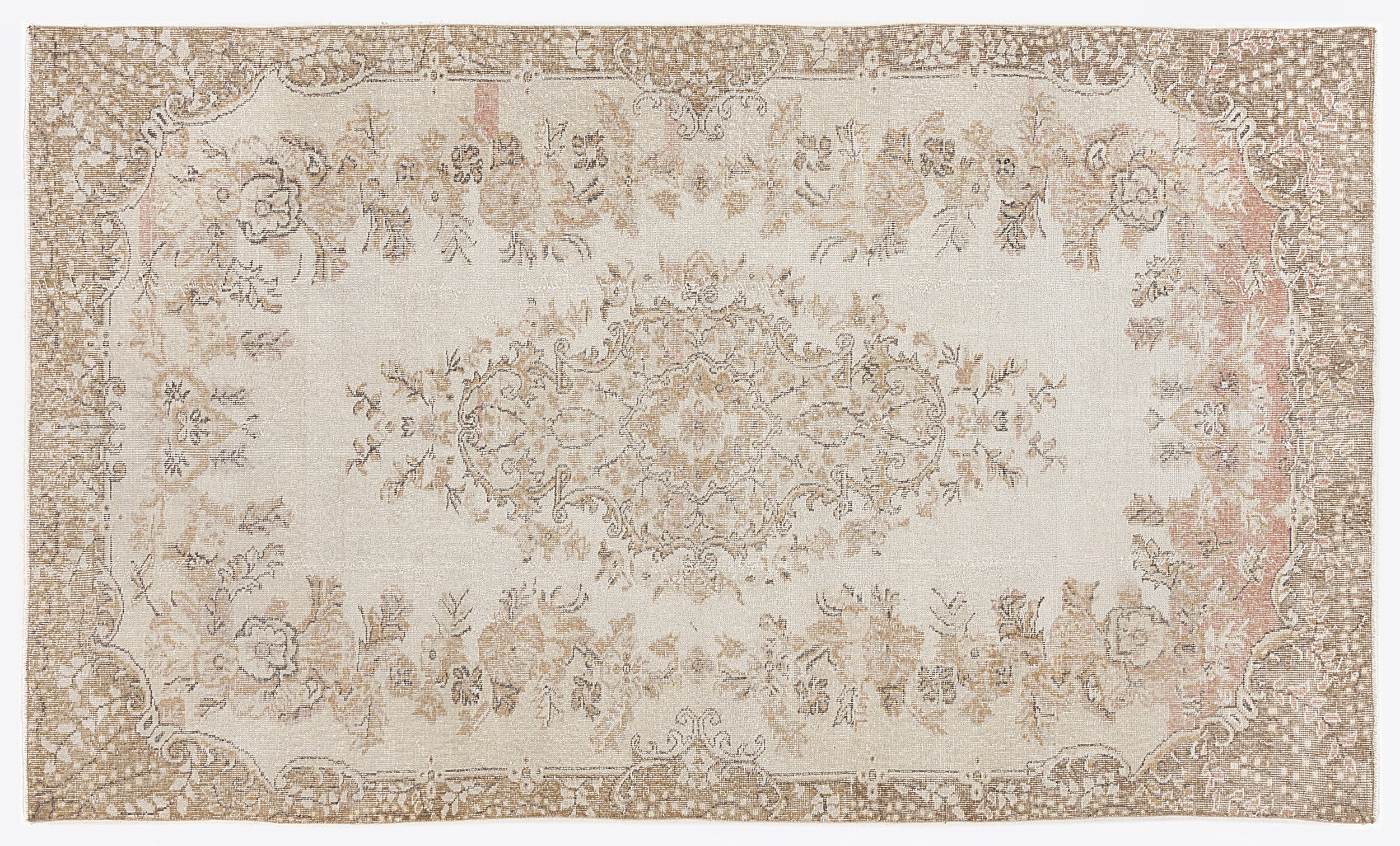 Mebaya - Vintage Medallion Rug - 5'8 X 9'9
