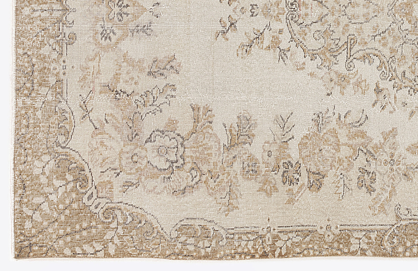Mebaya - Vintage Medallion Rug - 5'8 X 9'9