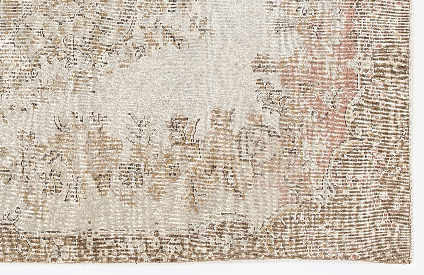 Mebaya - Vintage Medallion Rug - 5'8 X 9'9