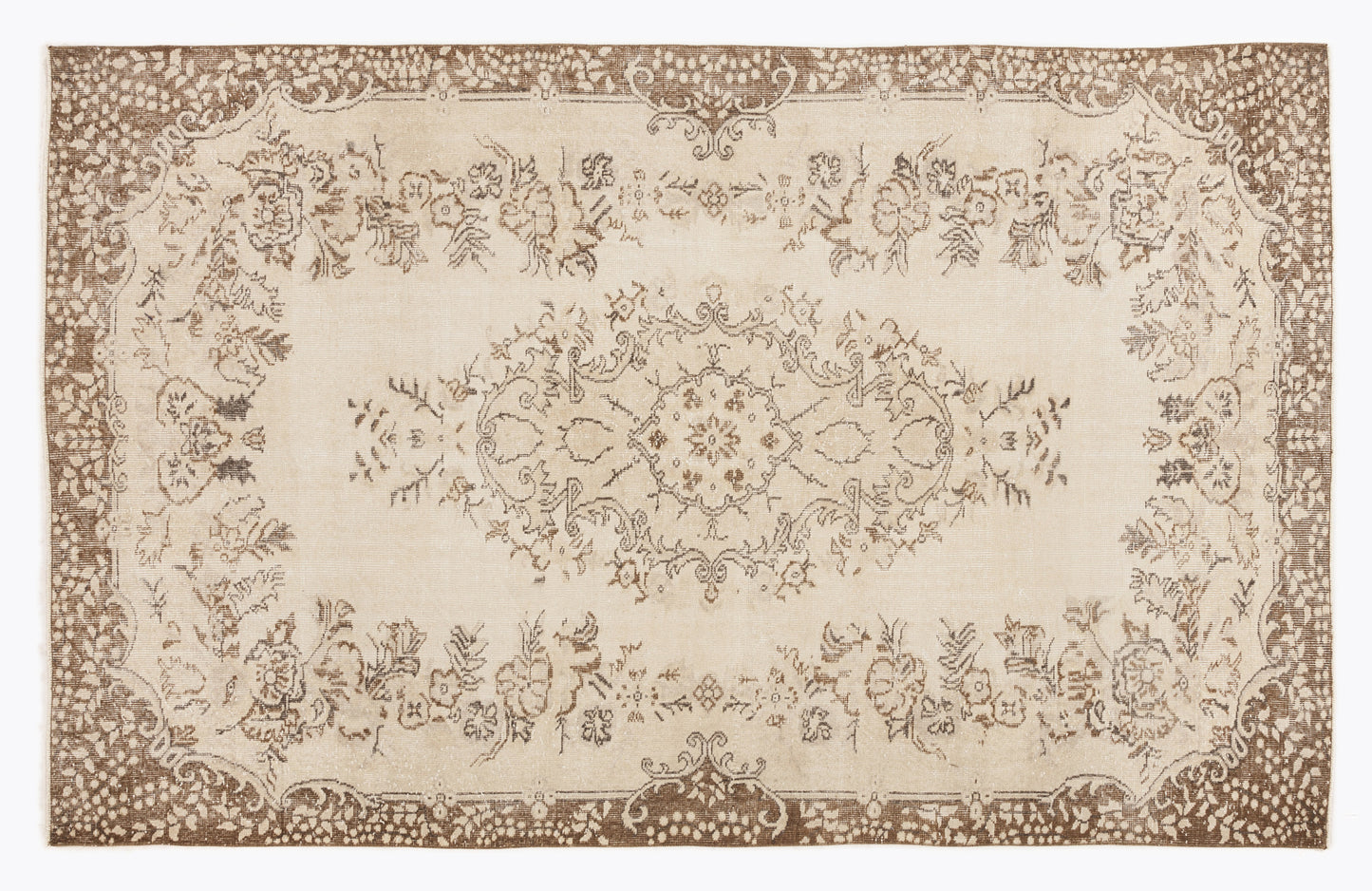 Toseus - Vintage Medallion Rug - 6'4 X 9'10