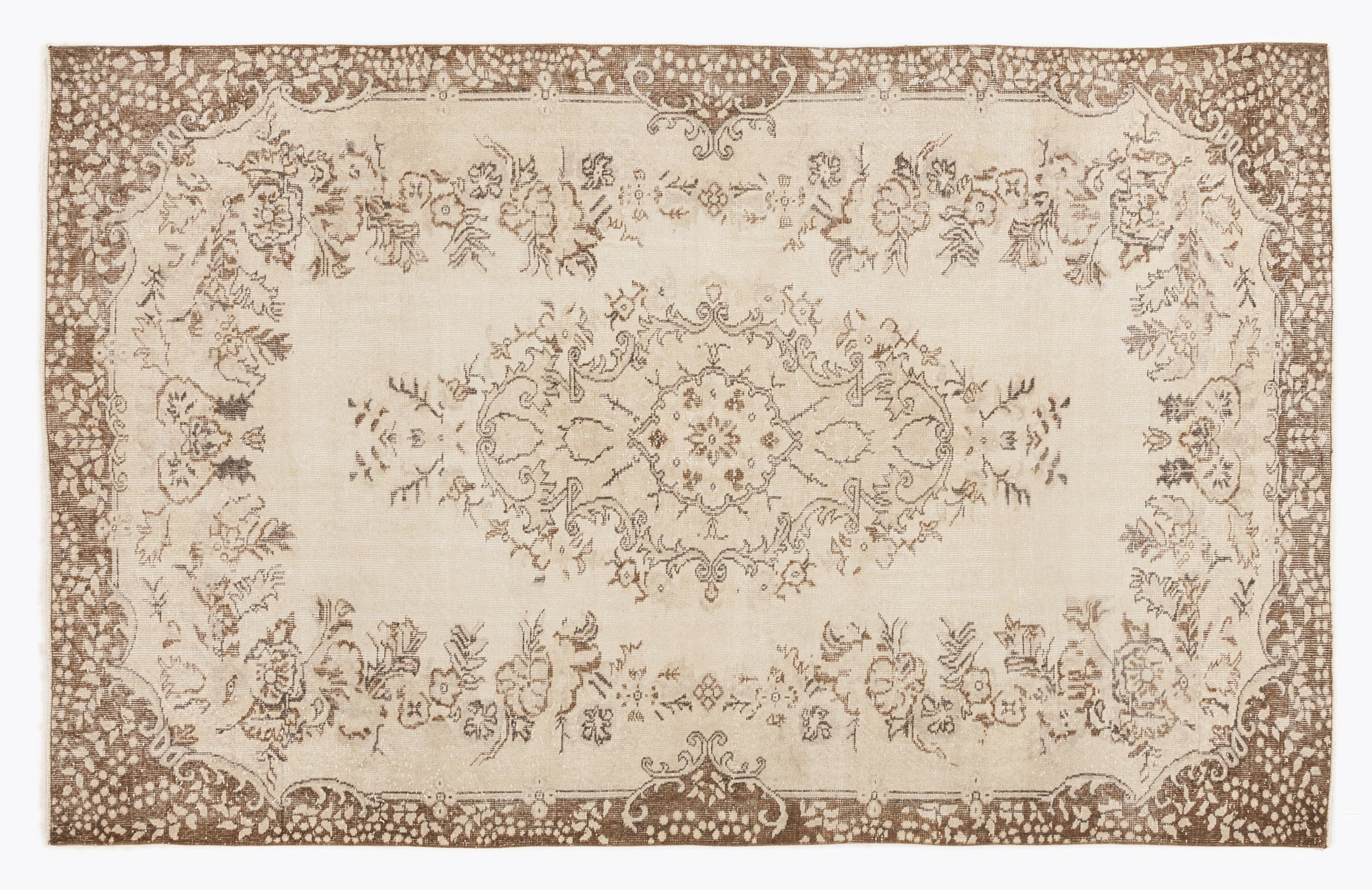 Toseus - Vintage Medallion Rug - 6'4 X 9'10