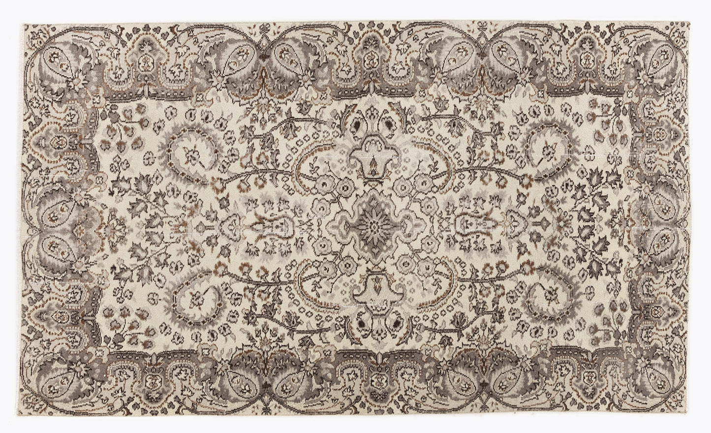 Pitala - Vintage Medallion Rug - 5'1 X 8'8