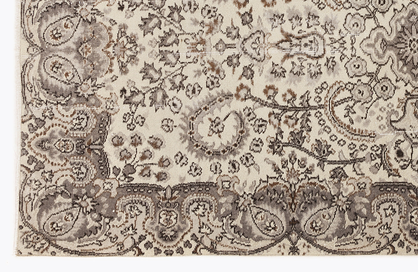 Pitala - Vintage Medallion Rug - 5'1 X 8'8